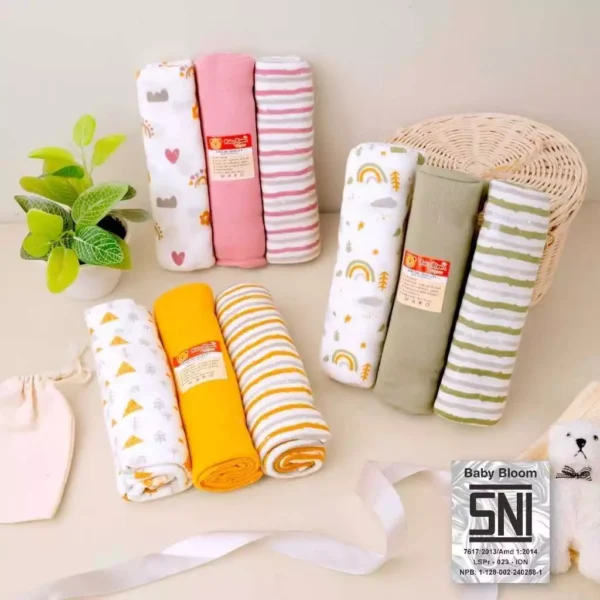 Baby Bloom - 3 Pcs Bedong Bayi Baru Lahir Bahan Kaos 110 x 90 Serian SNI